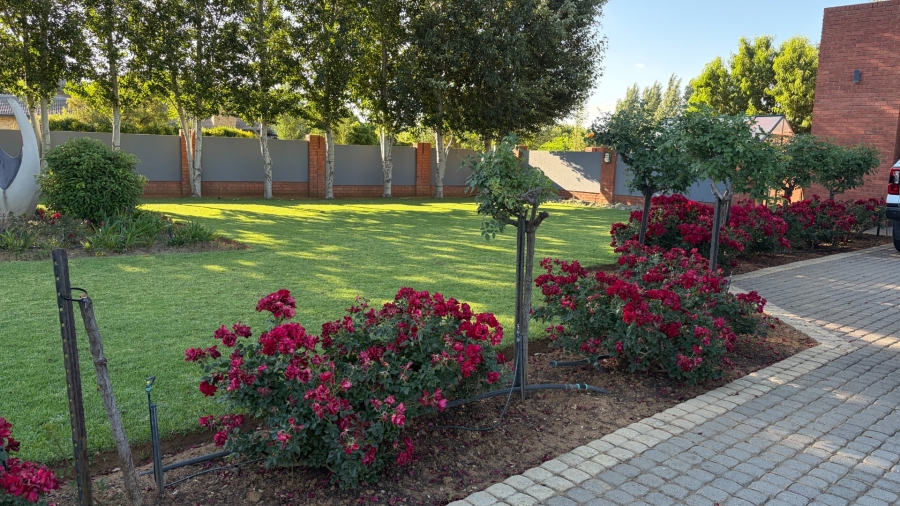 4 Bedroom Property for Sale in Grimbeeck Park North West